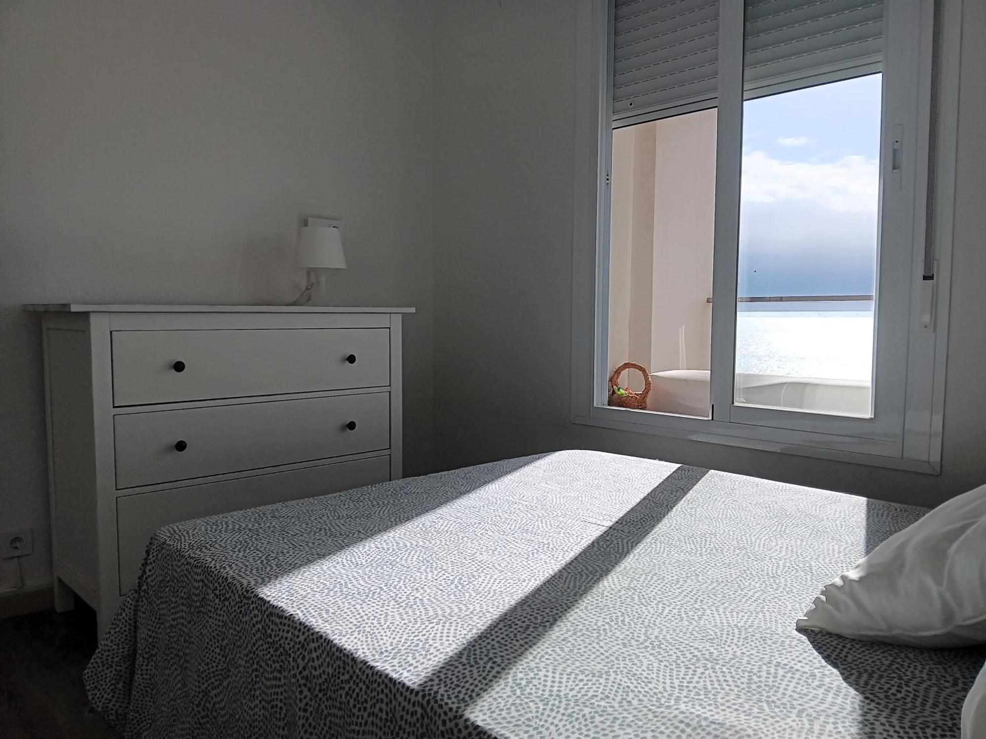 Alojamiento Iberia Playa Естепона Екстериор снимка